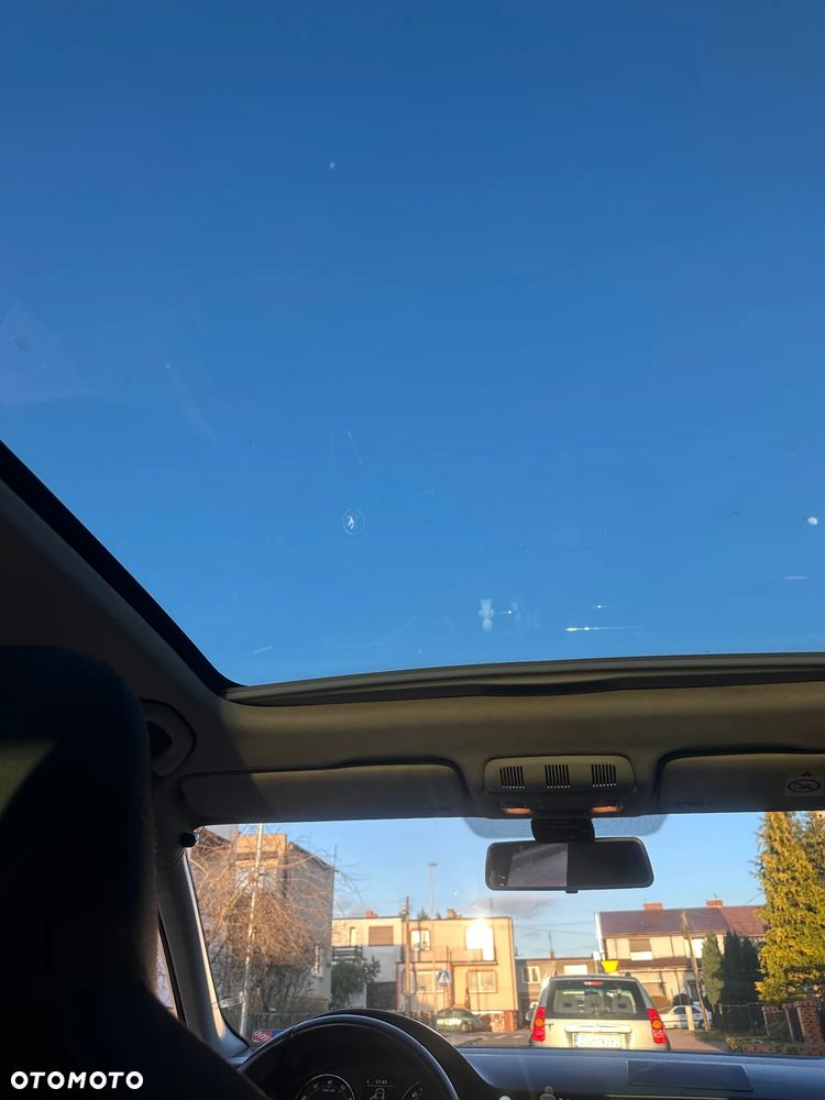 Skoda RAPID Spb 1.2 TSI Ambition - 8