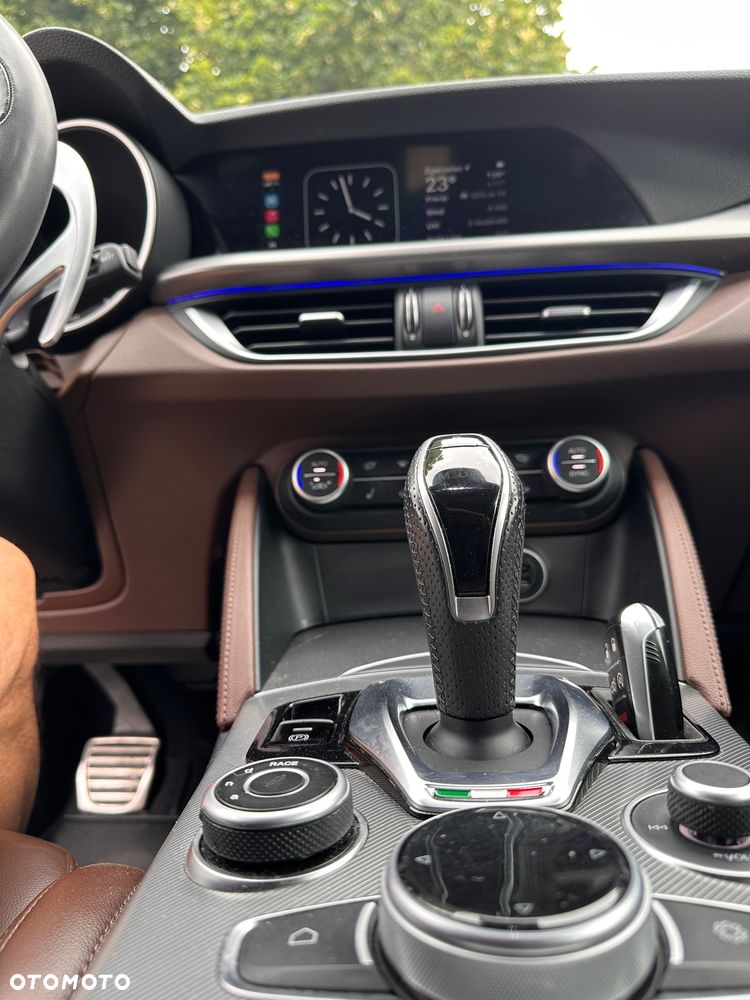 Alfa Romeo Stelvio 2.0 Turbo B-Tech Edition Q4 - 11