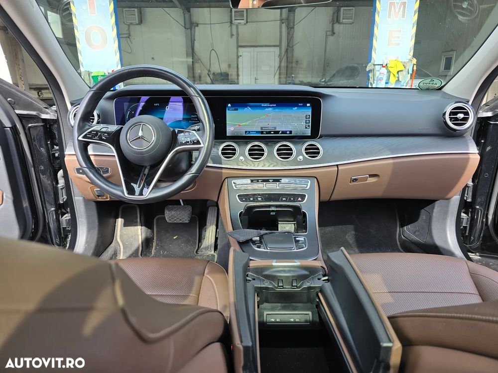 Mercedes-Benz E - 10