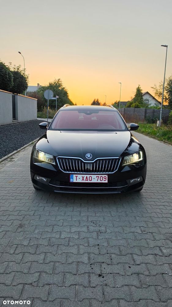 Skoda Superb 2.0 TDI DSG Premium Edition - 4