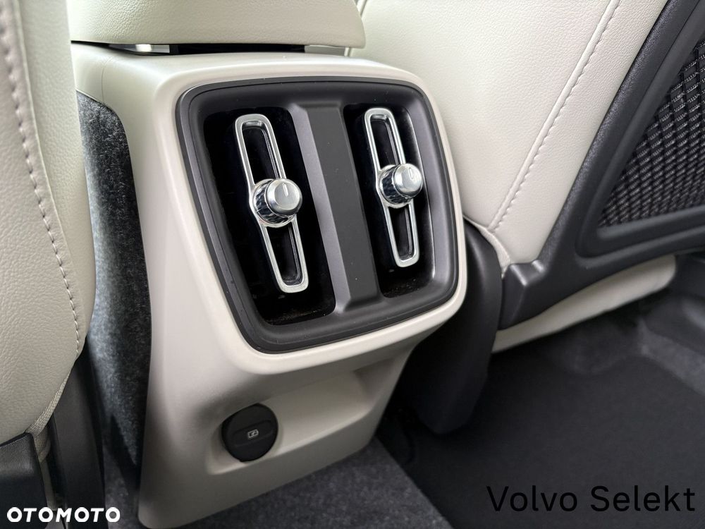Volvo XC 40 - 23