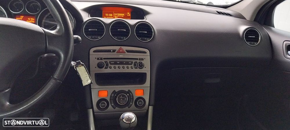 Peugeot 308 1.4 16V Premium - 8