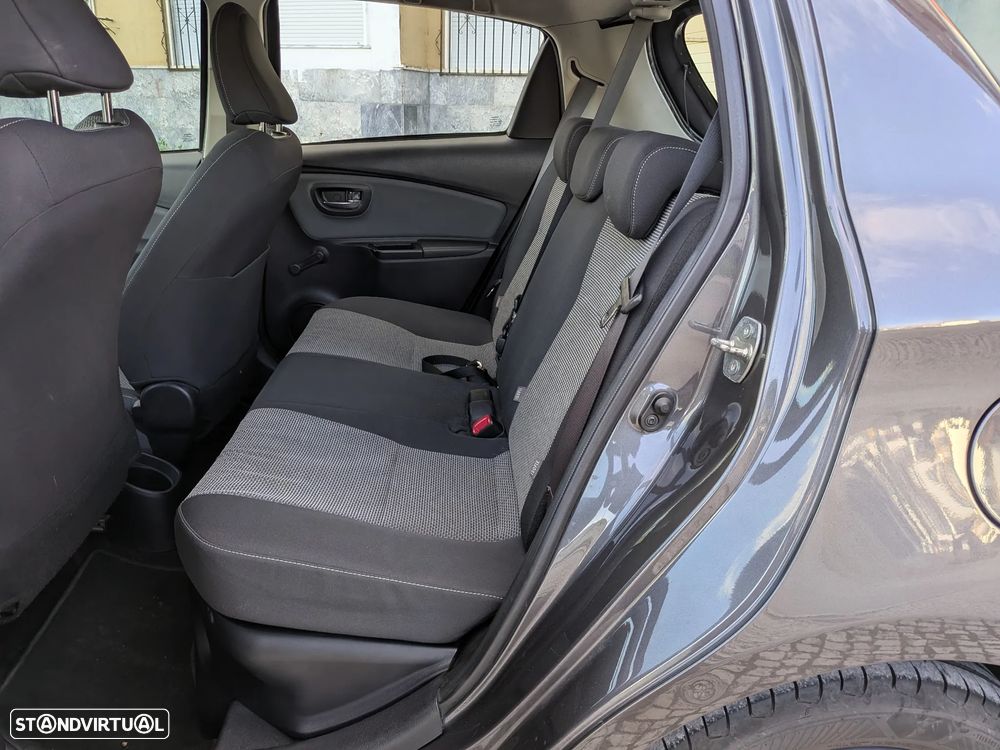 Toyota Yaris 1.5 HSD Comfort - 18