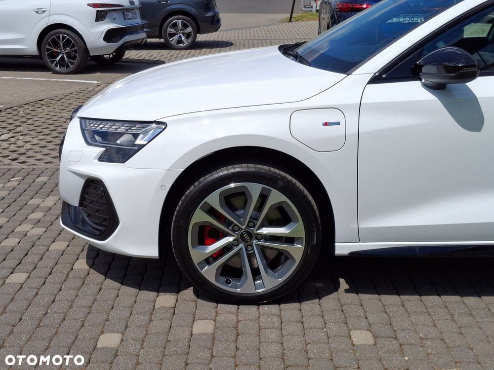 Audi A3 Sportback - 3