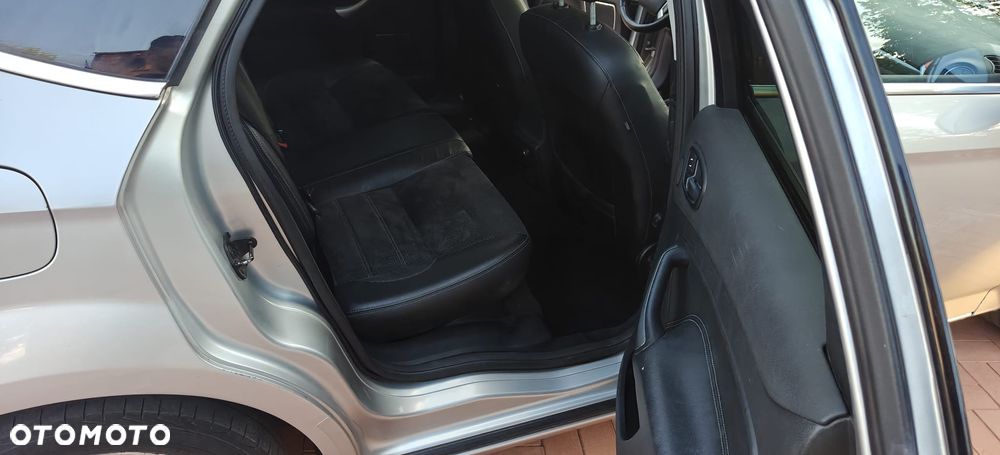 Ford Mondeo 2.5 Titanium S - 17