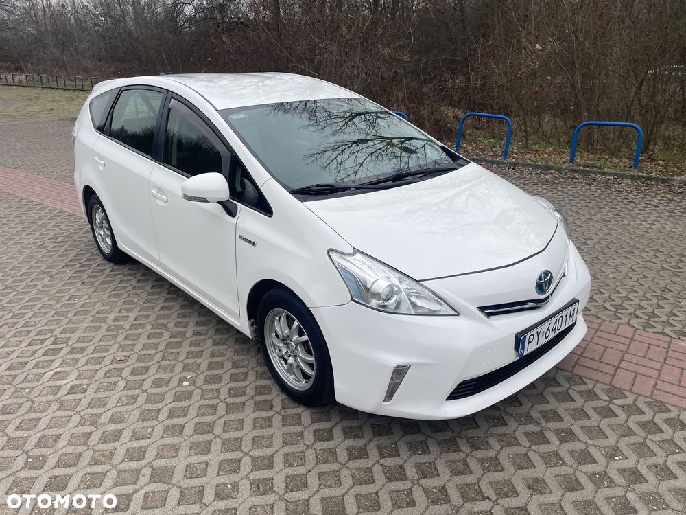 Toyota Prius+ (Hybrid) - 10