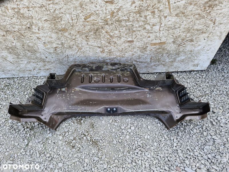 PEUGEOT 301 PAS TYLNY BAGAŻNIKA - 1