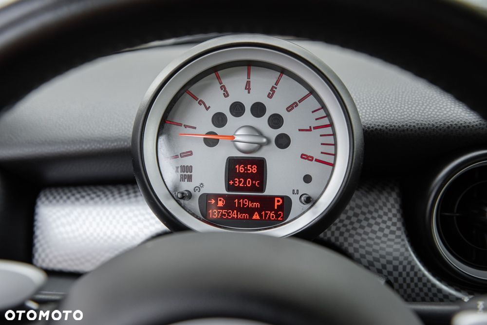 MINI Cooper S Green Park - 17