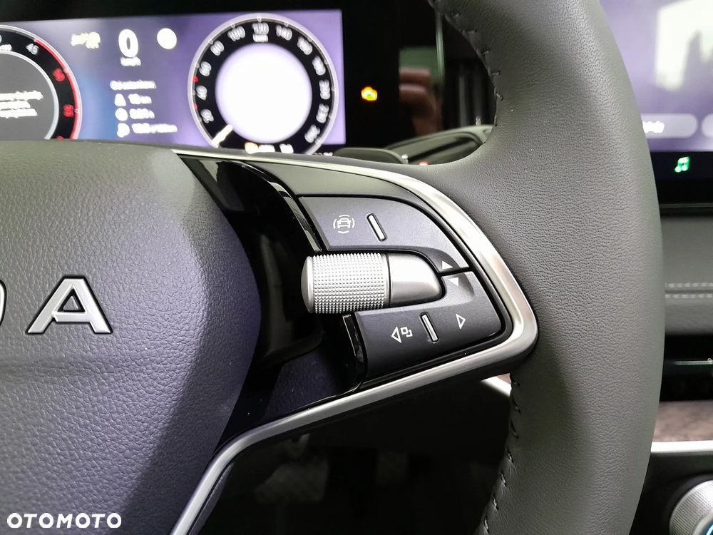 Skoda Superb 2.0 TDI SCR 4x4 L&K DSG - 14