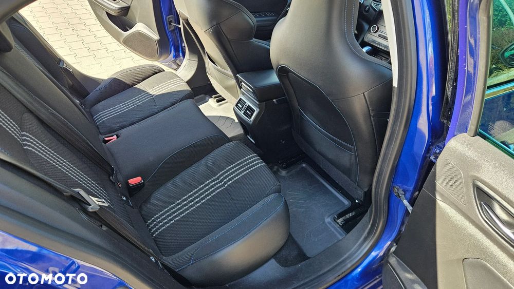 Renault Megane ENERGY TCe 205 EDC GT - 27
