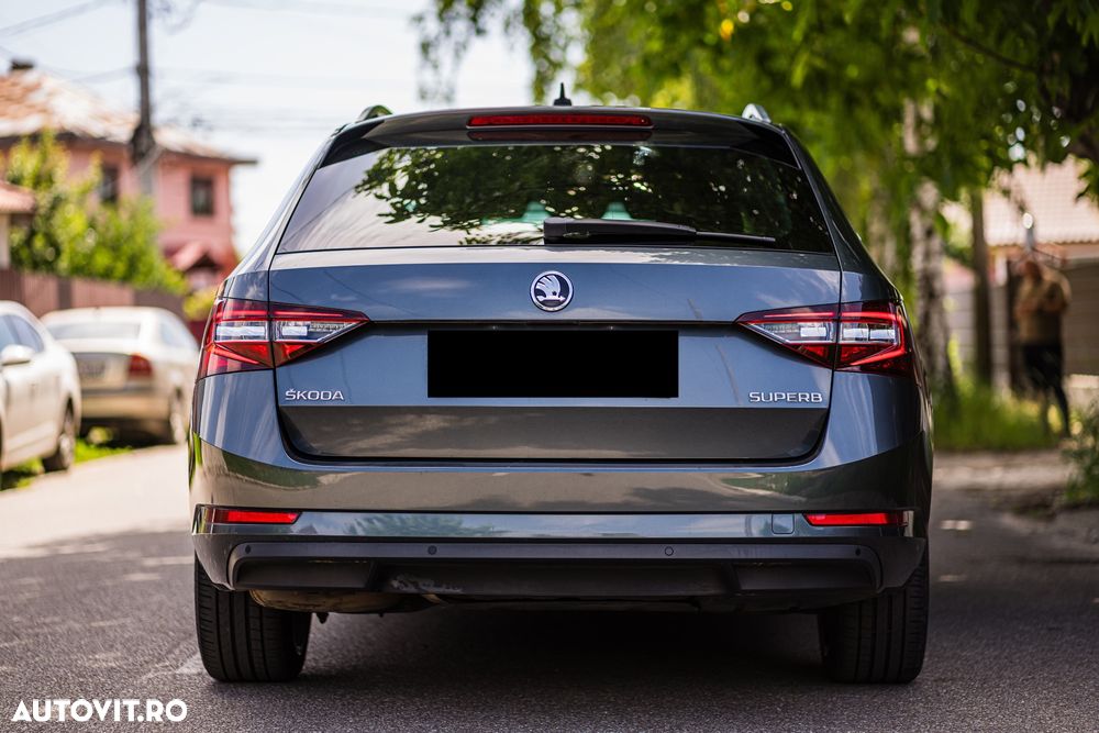 Skoda Superb 2.0 TDI DSG Style - 27