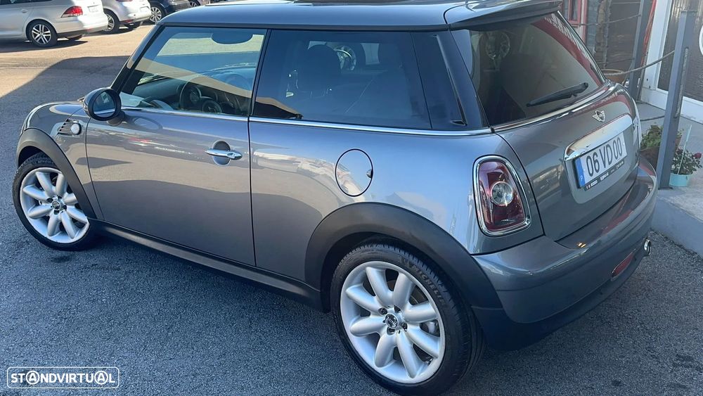 MINI 3 Portas Cooper D - 3