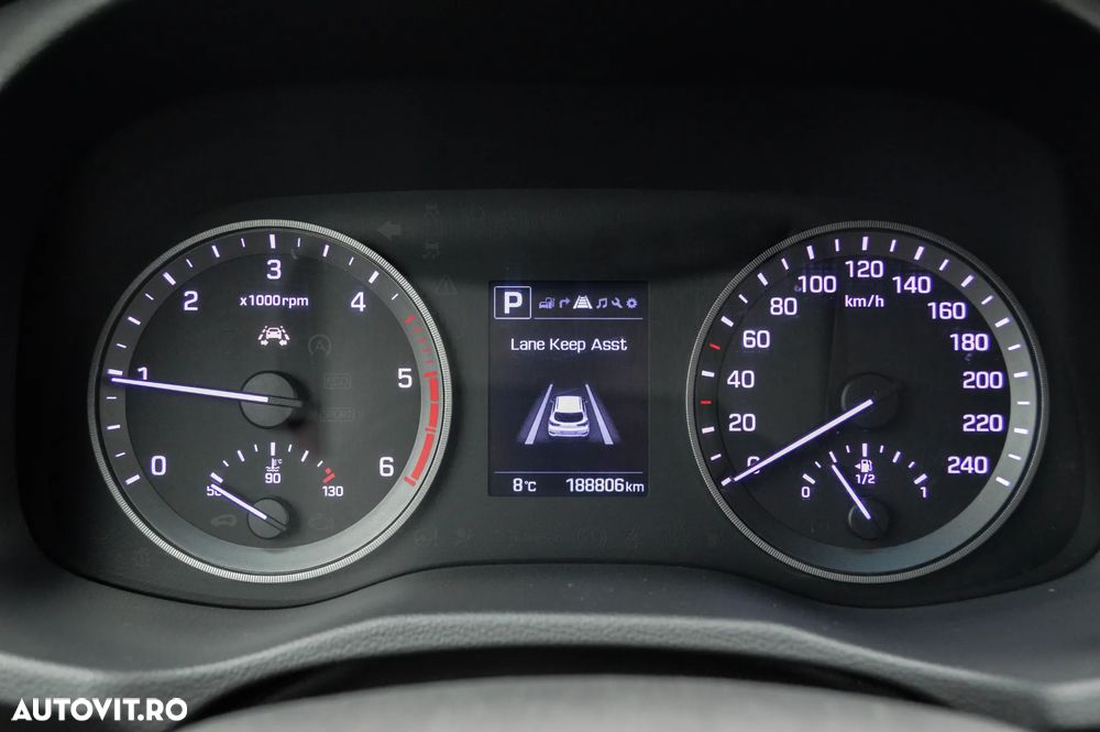 Hyundai Tucson blue 1.7 CRDi 2WD DCT Passion - 32