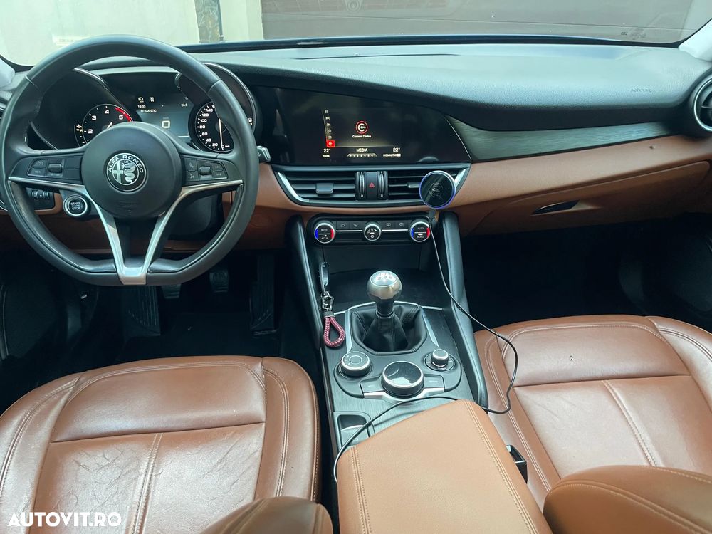 Alfa Romeo Giulia 2.2 JTDM - 7