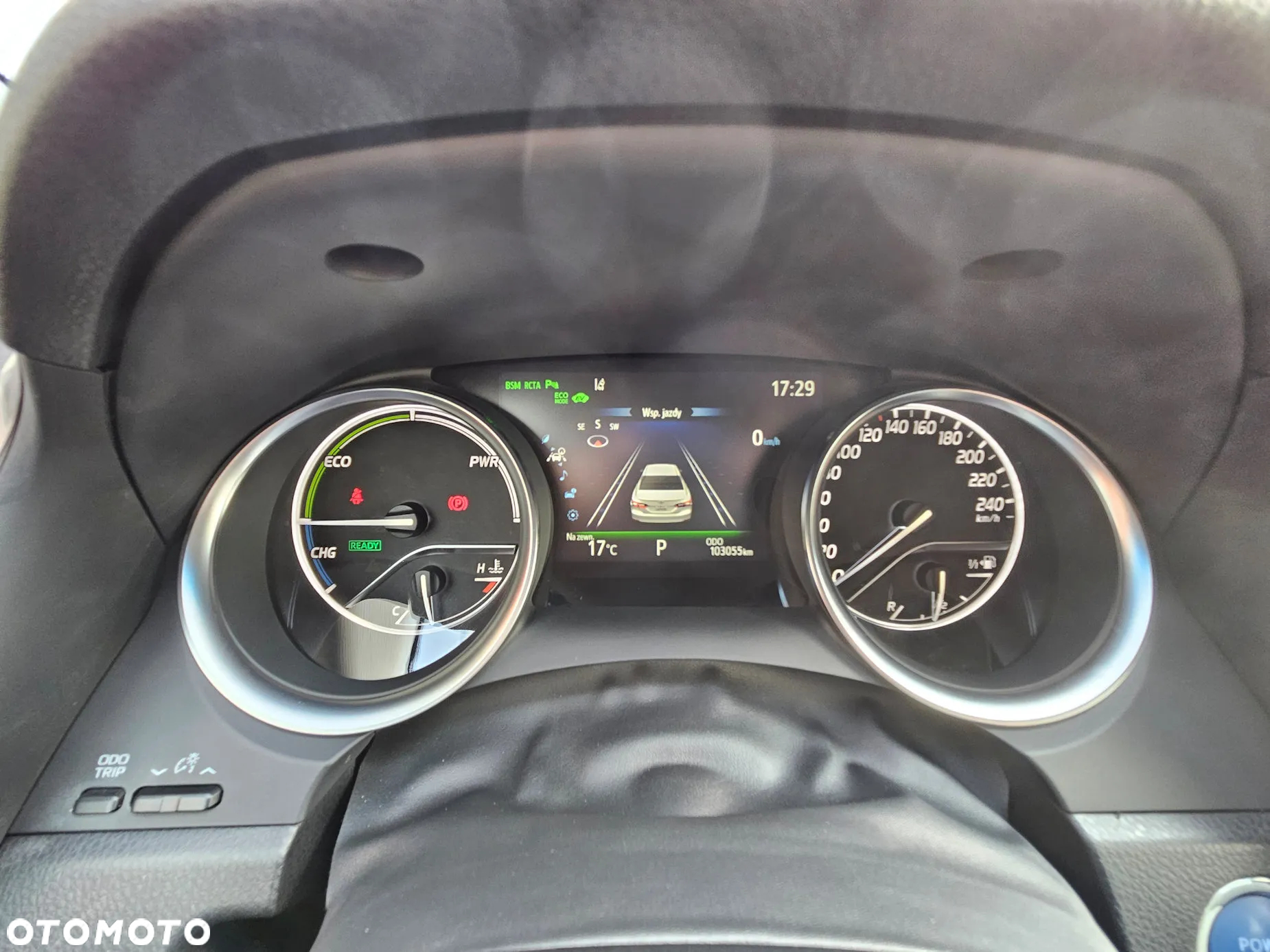 Toyota Camry 2.5 Hybrid Executive CVT - 22