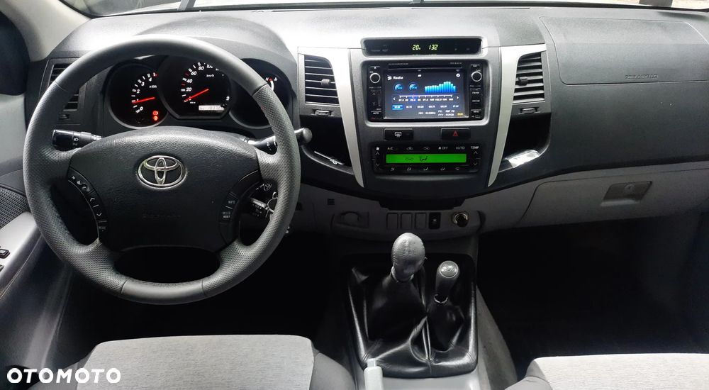 Toyota Hilux 4x4 (4H,4L) kamper wyprawowy - 4