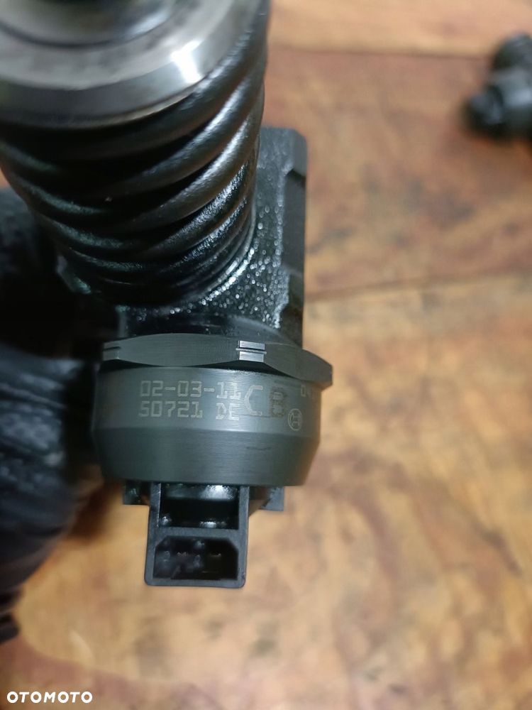 * Volkswagen PASSAT B5 lift 00-05 r. 1,9 TDI WTRYSKI pompowtryskiwacze KOMPLET 038130073A - 8