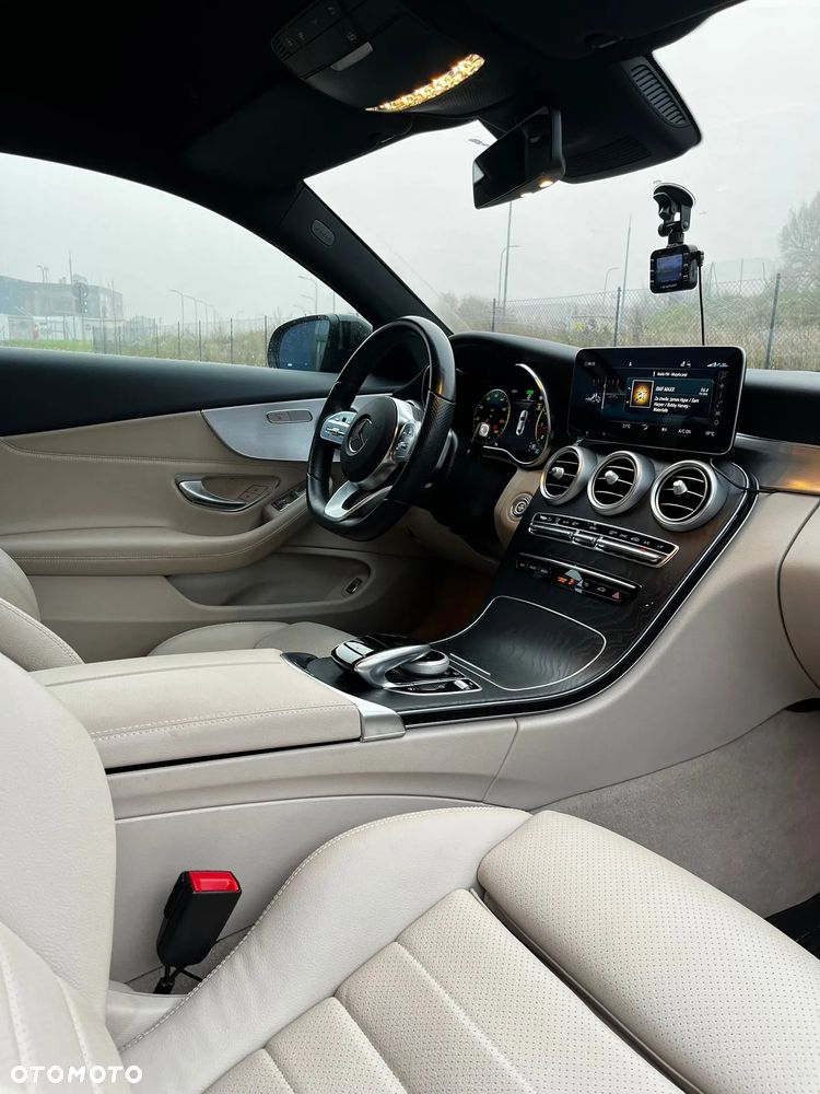 Mercedes-Benz Klasa C 200 4Matic 9G-TRONIC - 4