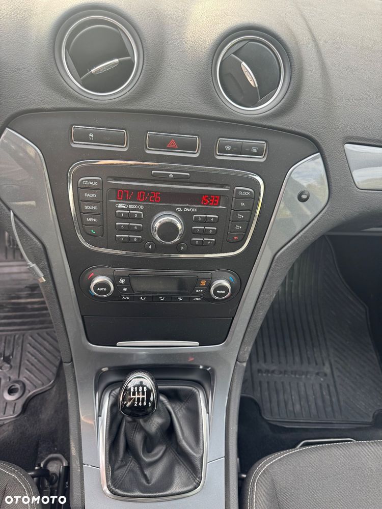 Ford Mondeo - 14