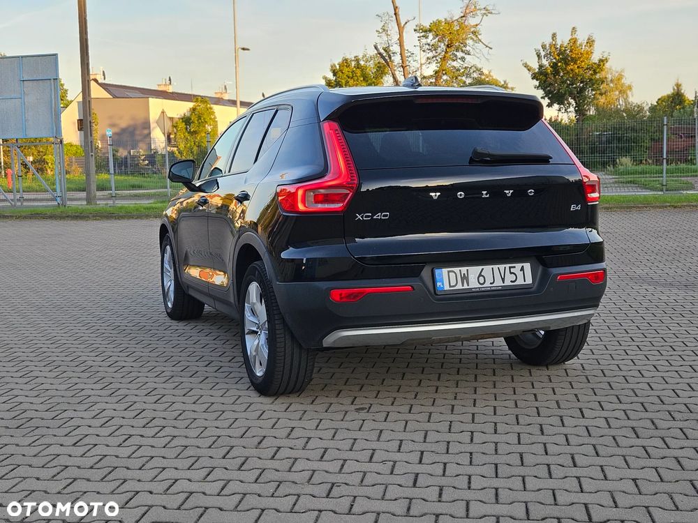 Volvo XC 40 B4 B Momentum - 40