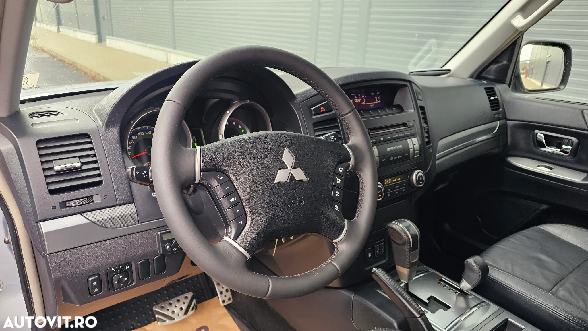 Mitsubishi Pajero LWB 3.2 DI-D Instyle A/T - 7