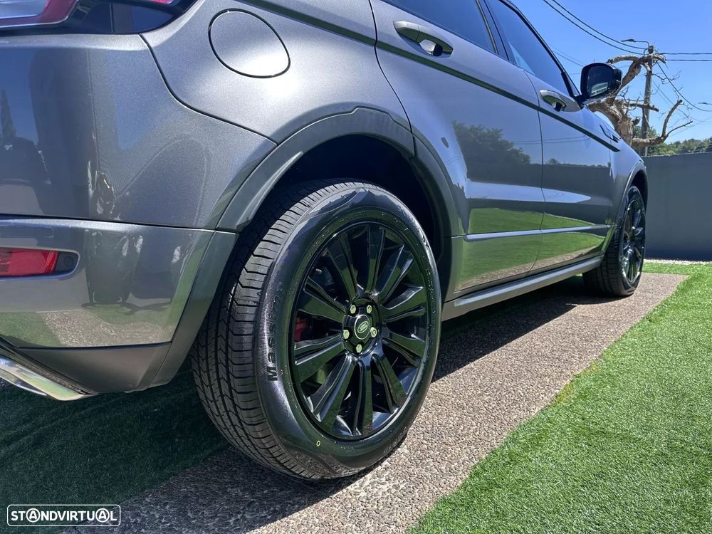 Land Rover Range Rover Evoque 2.0 D150 AWD R-Dynamic Auto - 24