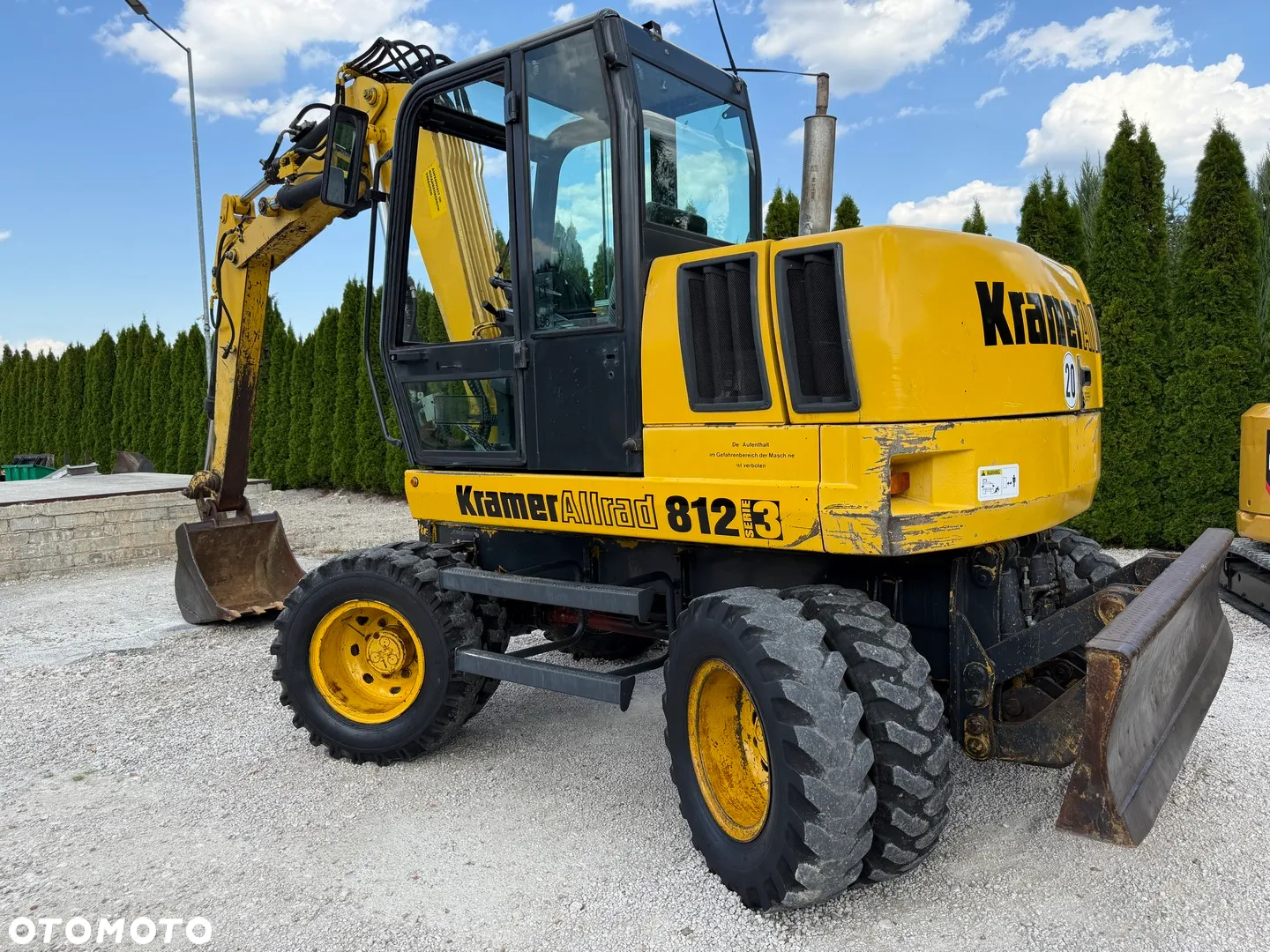 Kramer 812 KOPARKA KOŁOWA/ 12 TON / DWIE OSIE SKRĘTNE / MAŁE GABARYTY / BARDZO ZWROTNA / ZADBANA Z NIEMIEC / 70 75 80 90 100 110 / 308 310 / TEREX TW - 24