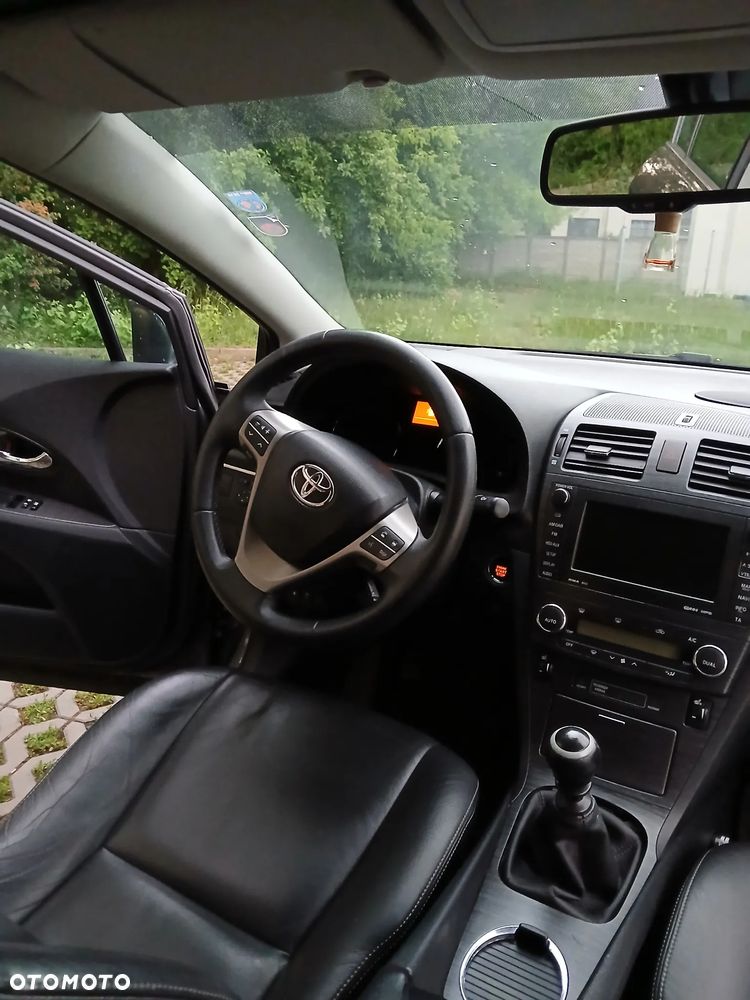Toyota Avensis 2.0 Prestige NAVI - 16