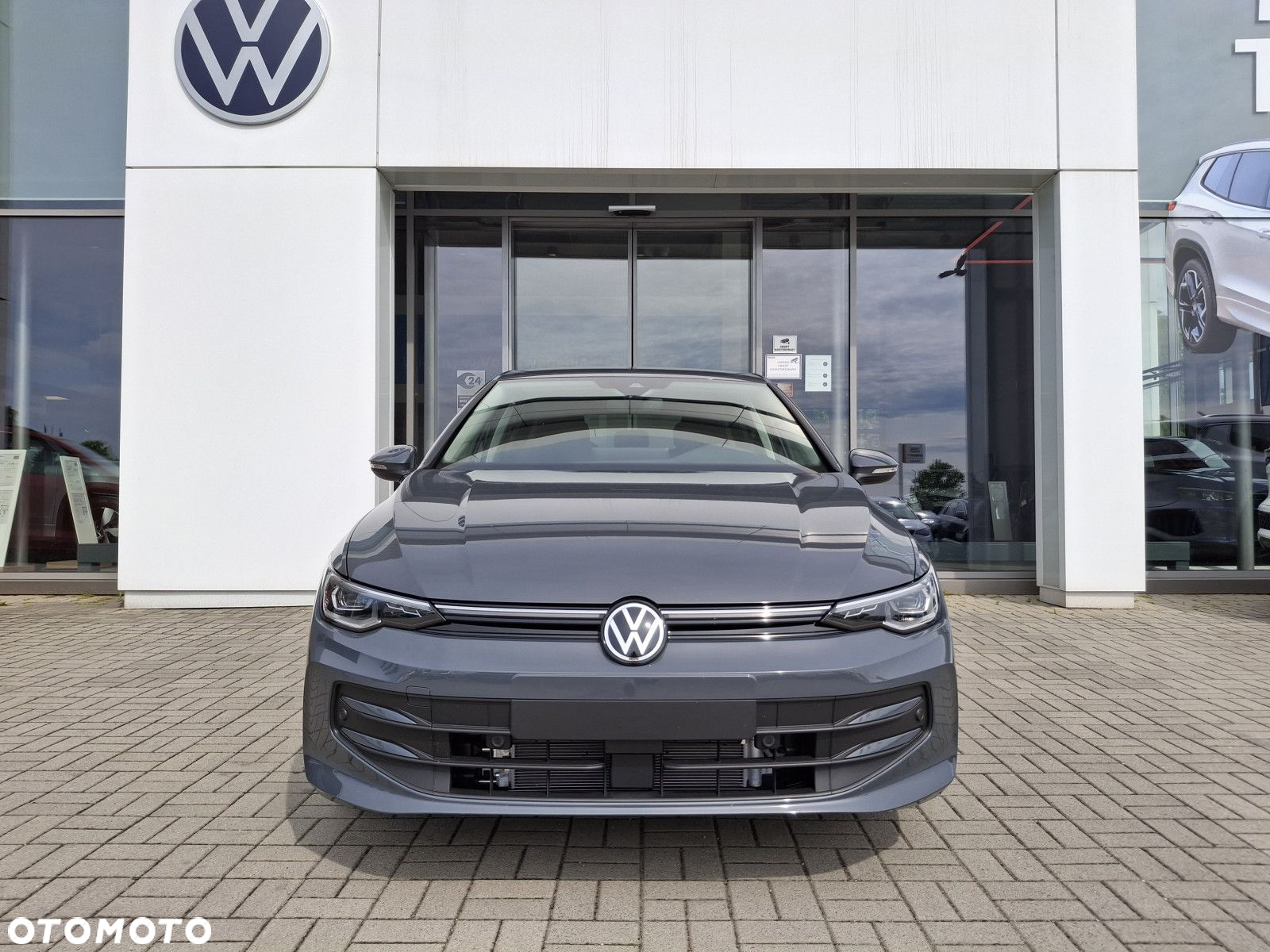 Volkswagen Golf - 2