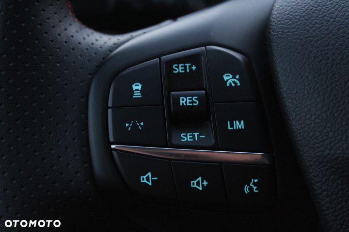 Ford Kuga 2.5 Duratec FHEV 4x4 ST-LINE X - 21