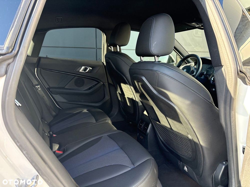 BMW Seria 2 218i M Sport - 26