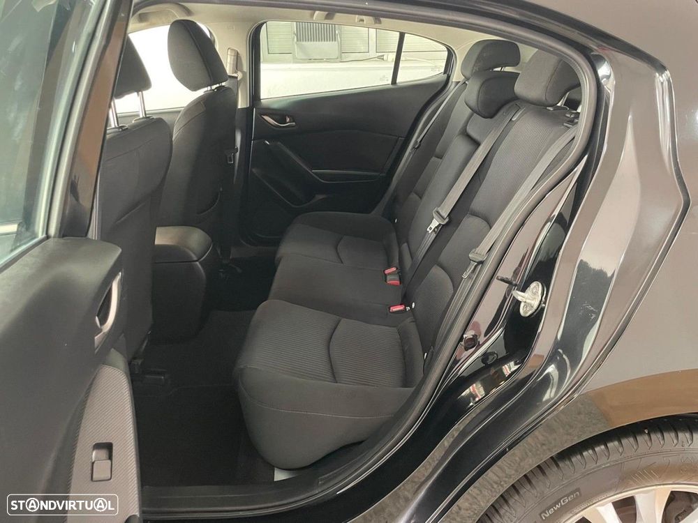 Mazda 3 1.5 Sky-D Evolve HS Navi - 11