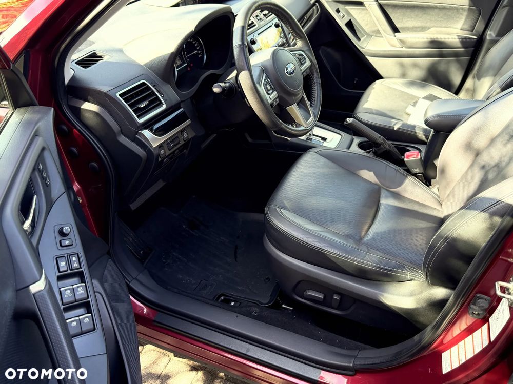 Subaru Forester 2.0i Platinum Lineartronic - 11