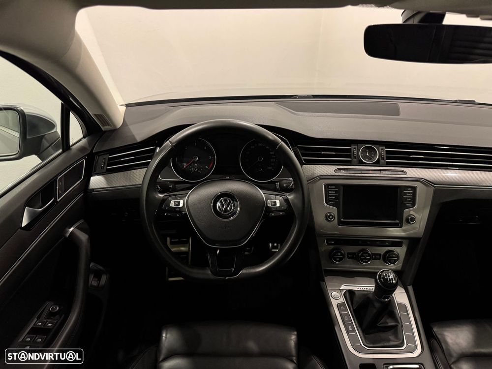 VW Passat Alltrack 2.0 TDi 4Motion - 8
