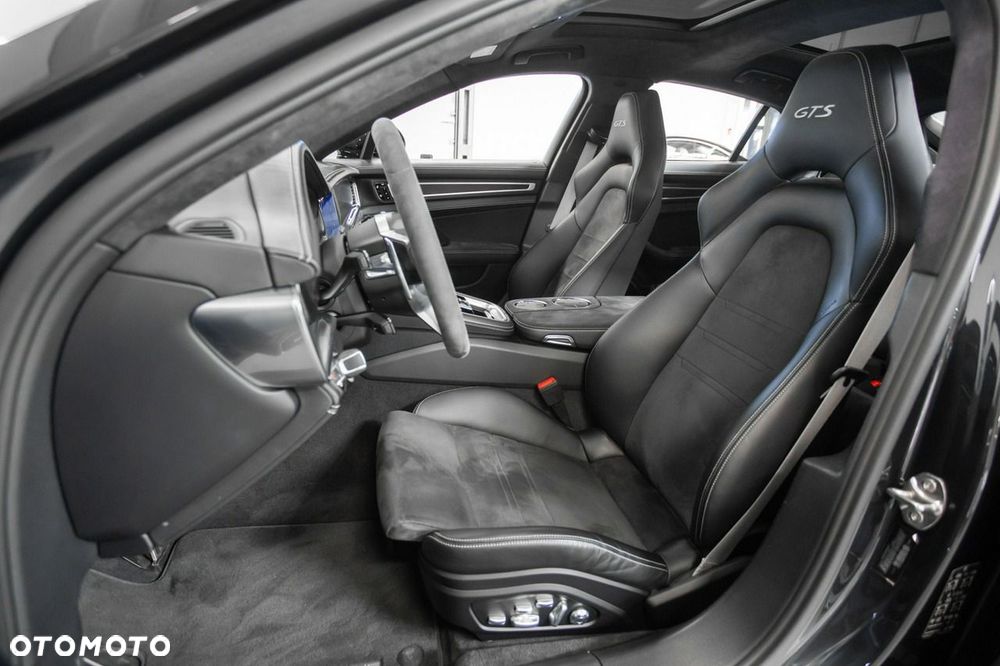 Porsche Panamera - 26