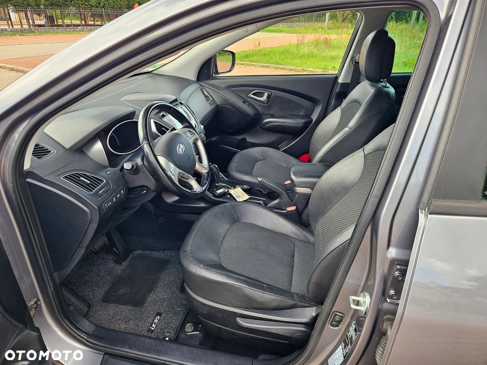 Hyundai ix35 2.0 CRDi 4WD Automatik Fifa World Cup Gold Edition - 9