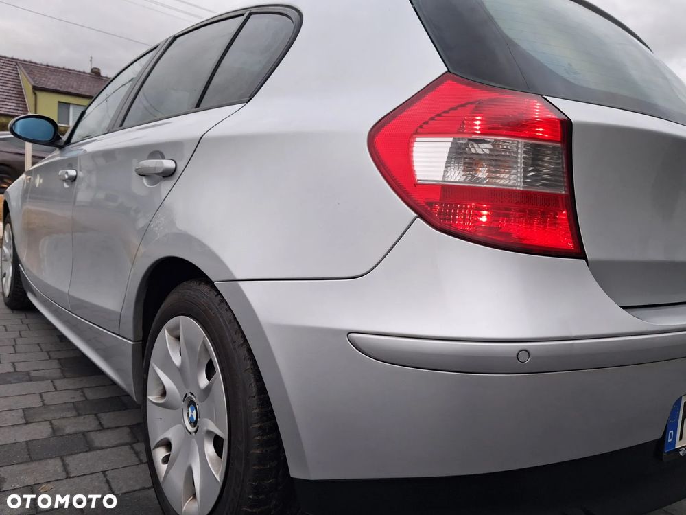 BMW Seria 1 118d - 23