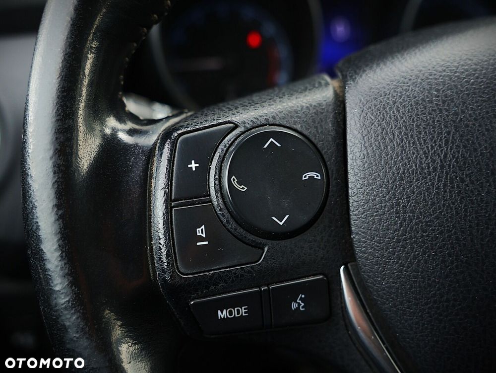 Toyota Auris 1.6 Premium Comfort - 11