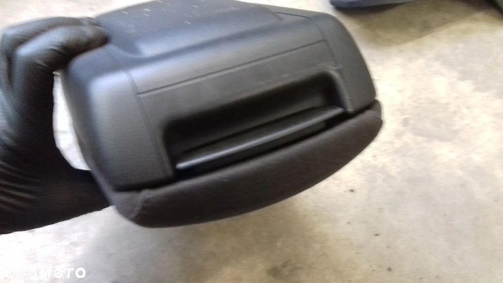 podłokietnik A6 C6 2.4 - 3