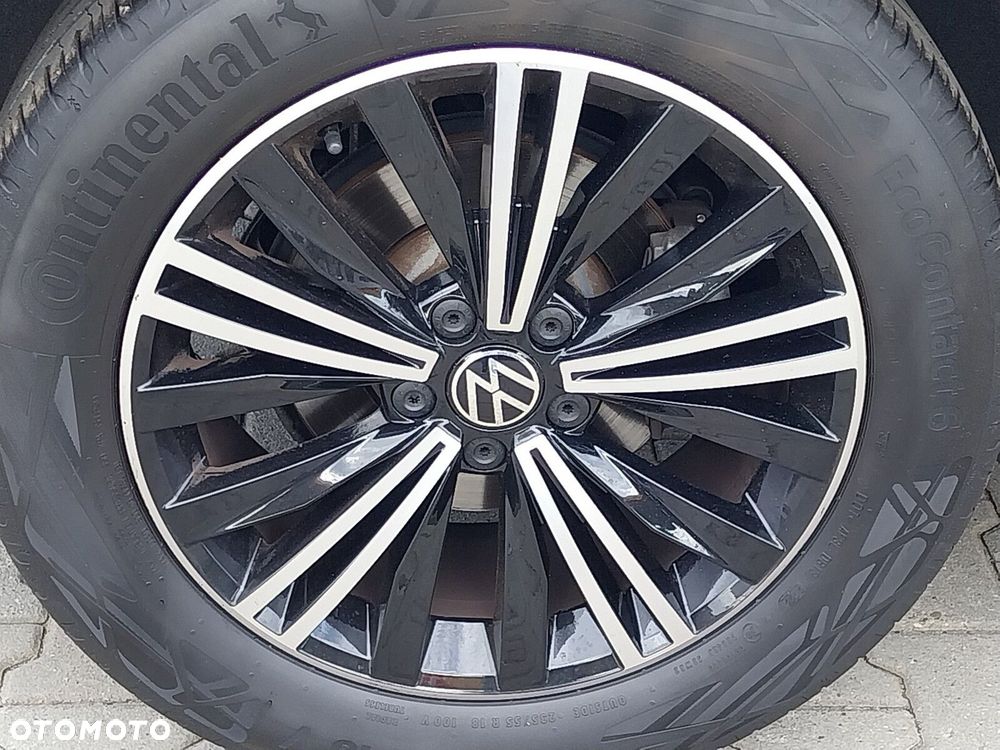 Volkswagen Tiguan - 36