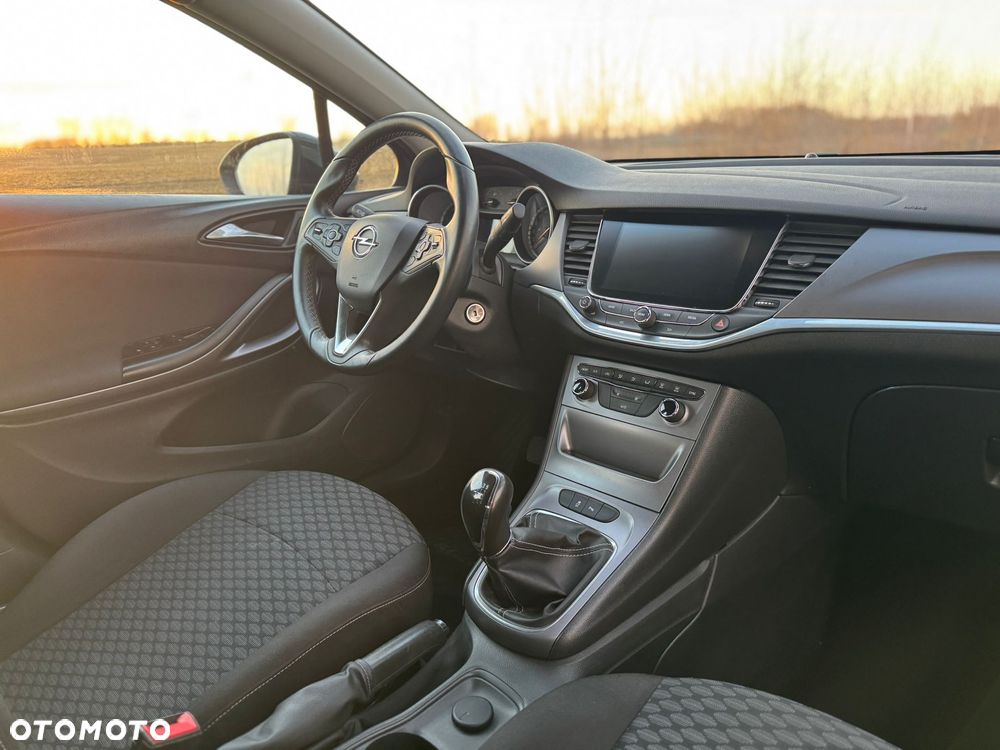 Opel Astra 1.4 Turbo Start/Stop Business - 11