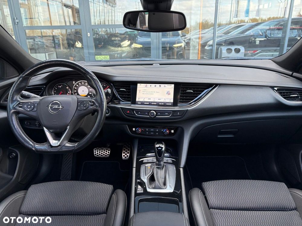 Opel Insignia - 10