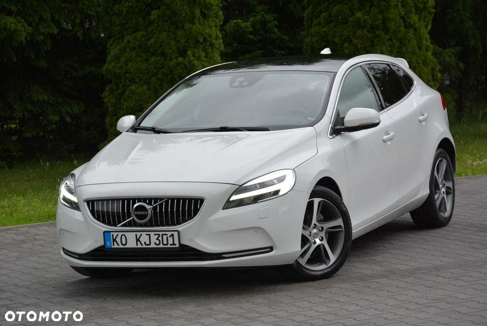 Volvo V40 T3 Geartronic Summum - 10