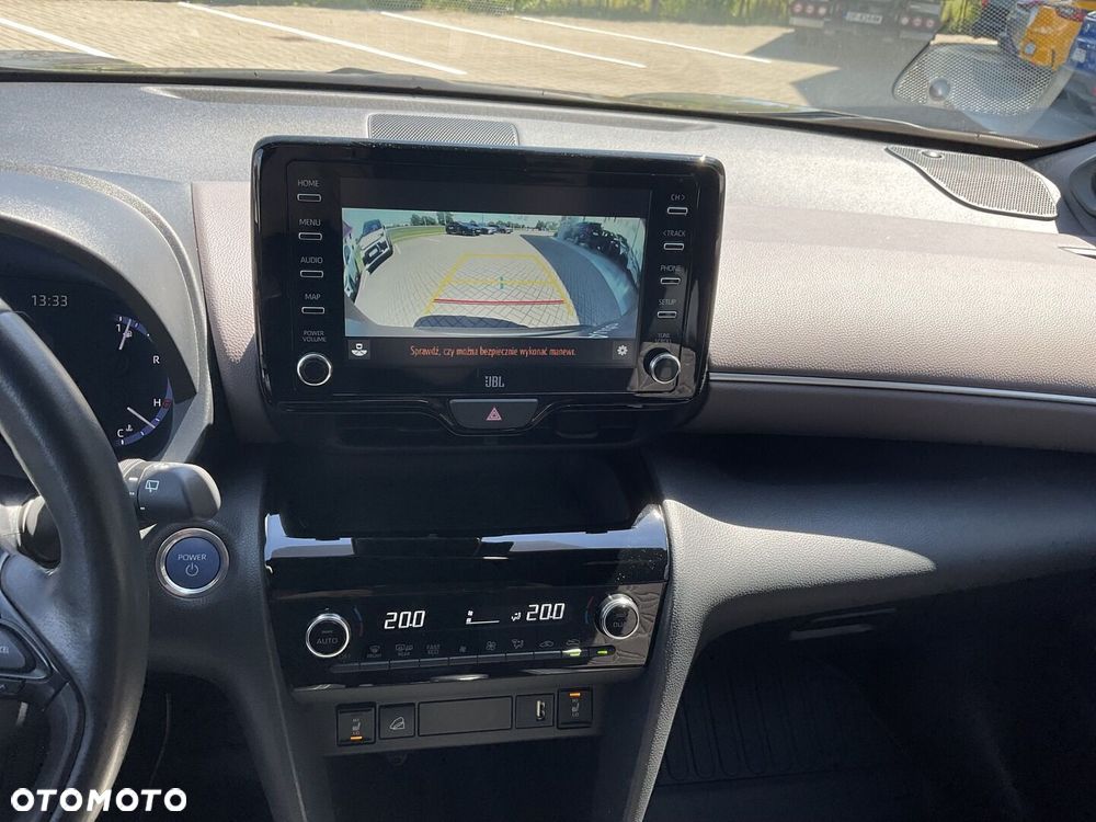 Toyota Yaris Cross - 18