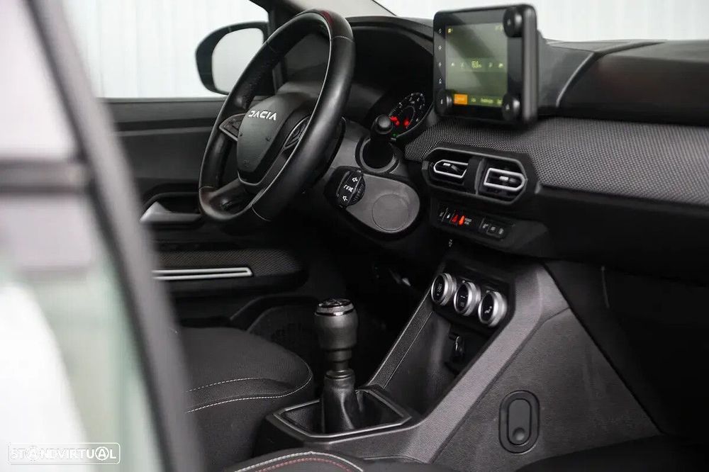 Dacia Jogger 1.0 TCe Extreme 7L - 30