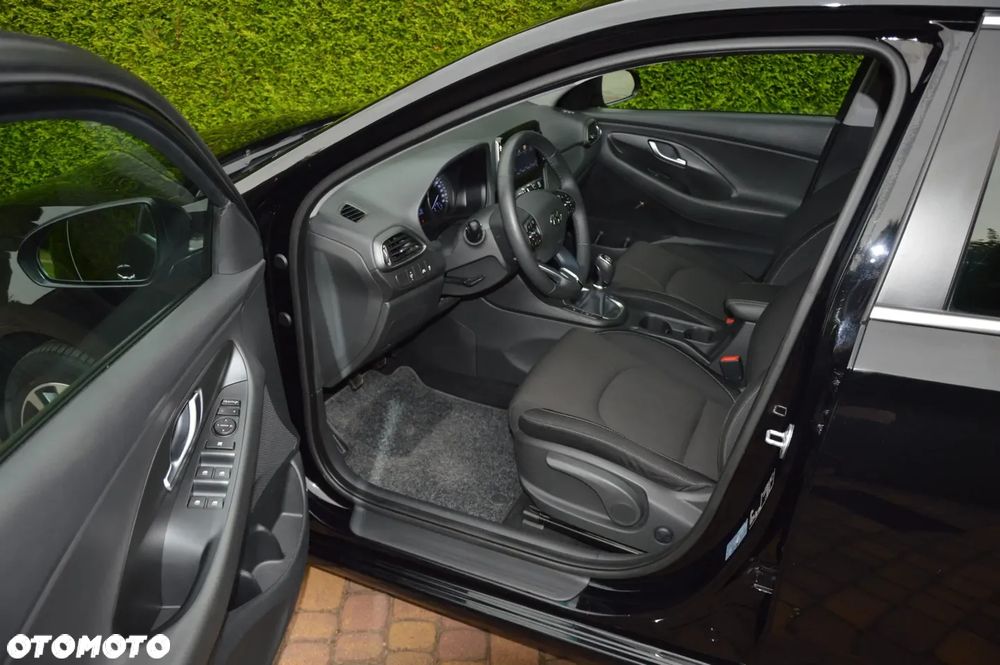 Hyundai i30 1.4 T-GDI Intro Edition - 8