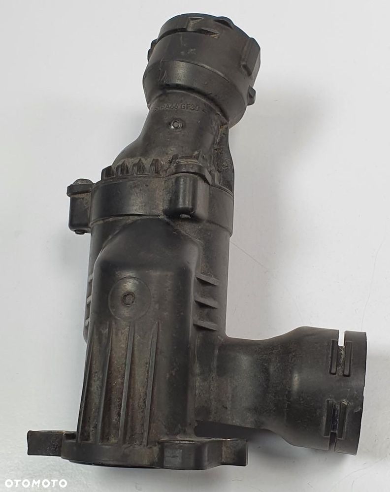 OBUDOWA TERMOSTATU VW NEW BEETLE II 2.0 04L121111H - 1