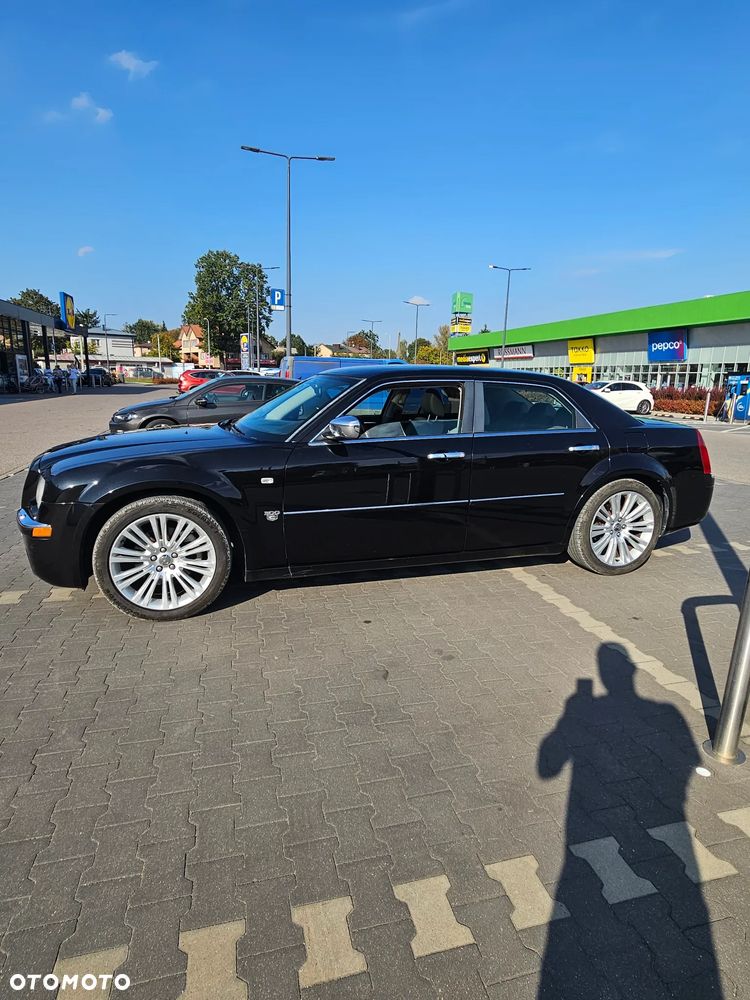 Chrysler 300C 2007 photo 2