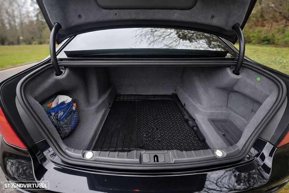 BMW 740 d Pack M - 23