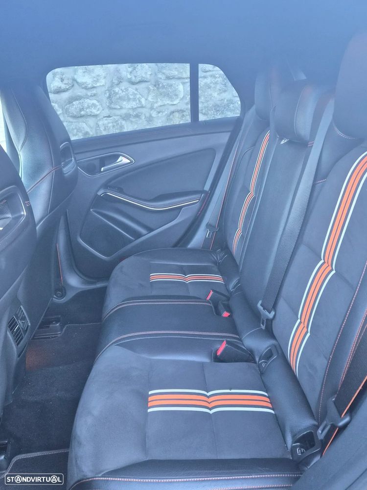 Mercedes-Benz CLA 220 (CDI) d 4Matic 7G-DCT Orange Art Edition - 5